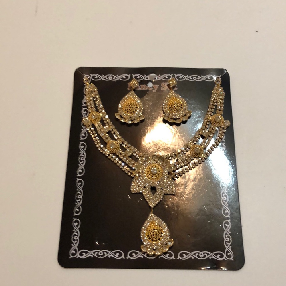 Fashion jewelry Neckless and Earrings set